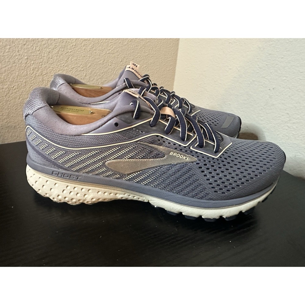Brooks Ghost 12 Womens Size 8.5 B Purple White Athletic Running Shoes Sneakers
